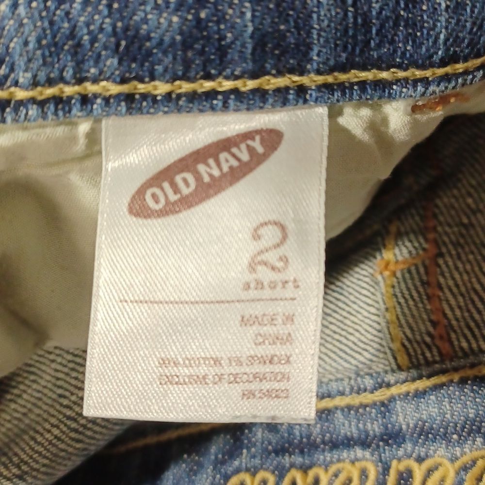 43504...Old Navy Sweetheart Skinny Size 2 Short, W26" 23"Inseam. 8"Rise - Picture 6 of 6